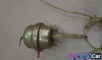 Моторчик заслонки отопителя вакуумный от Hyundai Sonata 3 Y3 1993-1998