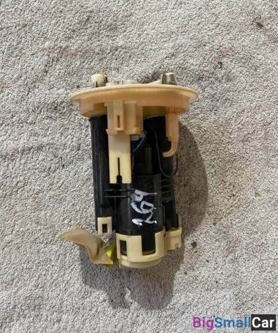 Насос топливный Mitsubishi Lancer 9 - купить Елшанке