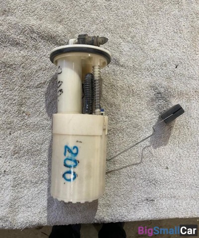 Насос топливный Митсубиси Миника Mitsubishi Minica - купить Елшанке