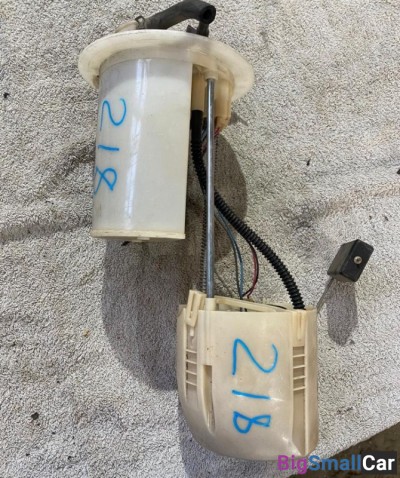 Насос топливный Toyota vitz 90 - купить Елшанке