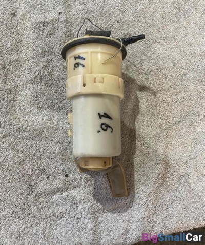 Насос топливный Toyota IST 1NZ - купить Елшанке