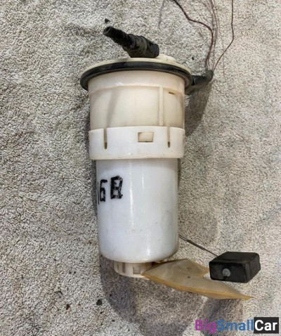 Насос топливный Toyota Funcargo - купить Елшанке