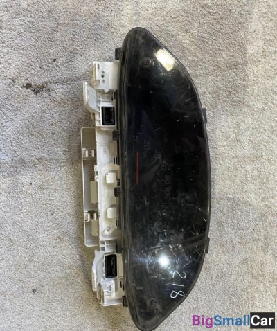 Панель приборов Toyota Vitz - купить Елшанке