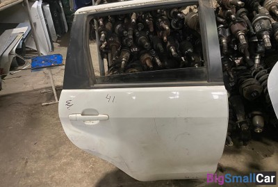 Дверь задняя правая Toyota Ist - купить Елшанке